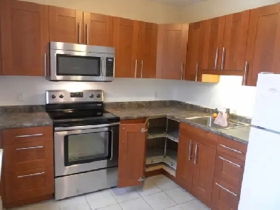 2.	Beautifully treed, fenced, newly renovated bathroom kitchen, Image# 4