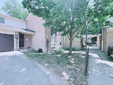 Seneca College Townhouse apartments for rental Image# 1