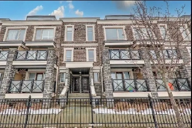 Markham Condo Townhouse 2 Bed   Den Terrace Parking. Rent $2850 Image# 10