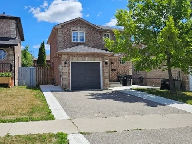 3 BEDROOM DETACH HOUSE FOR RENT Image# 1