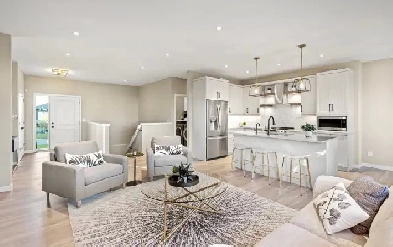 3bdr 2bth Custom-Built Bungalow w/ Triple Att Garage! Image# 1