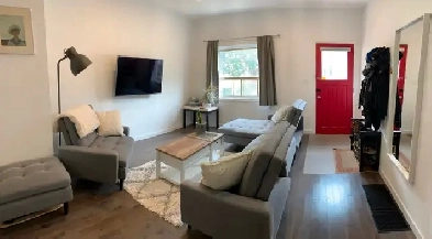 Great House for Rent in Kensington Market - 4 Bedrooms Image# 1