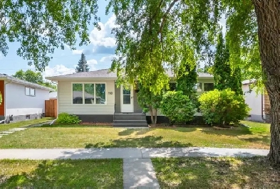 Beautifully renovated 4bdrm, 2bthm Bungalow w/ modern features! Image# 5