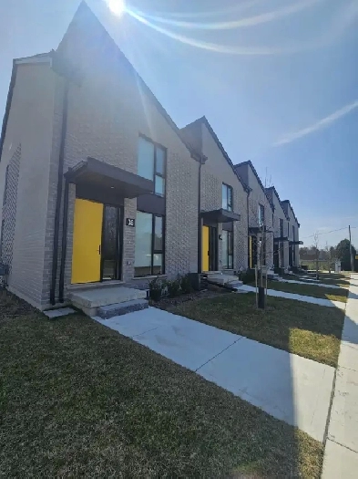 NEW BUILD-3 Beds 2.5 Baths in a Community-Focused Village. Image# 1