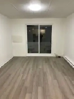Renovated 500sf 3½ Apartment in Brossard Near REM Panama Station Image# 1