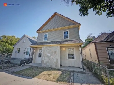 SIDE BY SIDE DUPLEX FOR SALE - 714 & 716 PRITCHARD AVENUE Image# 8