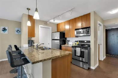 High-Rise Living in Downtown Vancouver WITH Utilities Image# 3