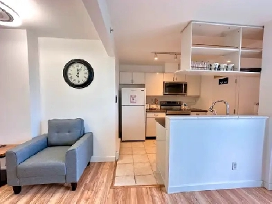 Room for Career Starters: Cozy, Great Location  . Ensuite Bath Image# 2
