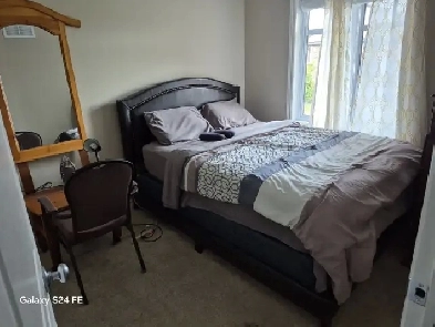 Room for rent at 351 Cooks mill Crescent Gloucester. Image# 4