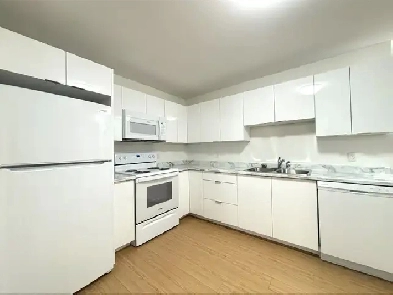 316 ACADIE AVE - FAMILIES WELCOME!! Image# 8