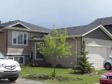 Walk-out Lower Suite in Vanier Woods – Southeast Red Deer Image# 1