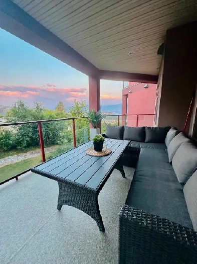 Stunning 2b/2b condo in fully loaded Copper Sky! Image# 4