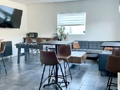 Local à sous-louer – Entrepôt   bureaux – Wilfrid-Hamel, Québec Image# 4
