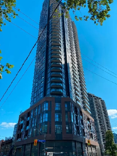 1B1B new condoin DT Toronto.high floor unit, face to east/ north Image# 3