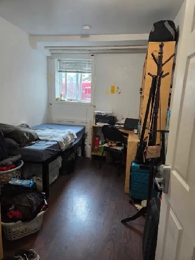 room for rent Image# 5