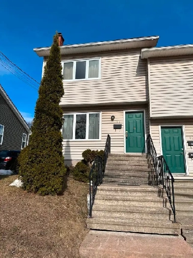 3 Br/1 Ba next to University For Rent 2 Story - lots of light Image# 4