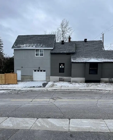5th Avenue, GLEBE - Near Carleton University, Landsdowne Image# 1