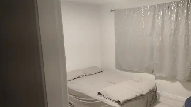 Roommate Image# 2