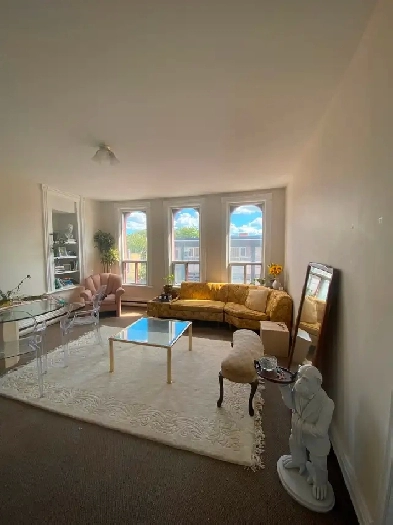 Bright Beautiful One Bedroom Downtown Peterborough Image# 5