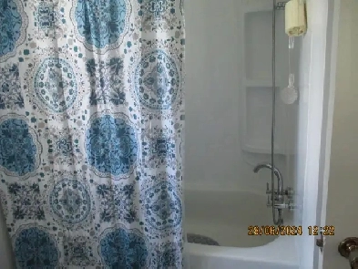 CHAMBRE À LOUER- St-Just-de-Btretenière Image# 1