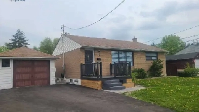 Renovated Modern Style 3 Bedroom Bungalow for Lease-Upper Floor Image# 1