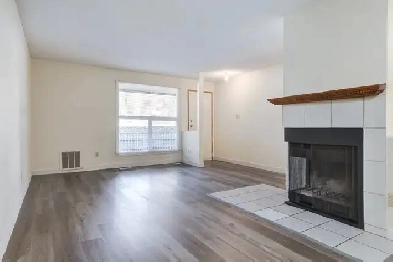 Townhomes for Rent In Southwest Edmonton - Huntington Hill Coach Image# 6