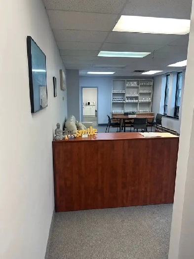 Clinic space available for massage/physio therapists. Image# 4
