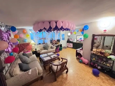 Private Room available in 2BHK Downtown Toronto (Indian Family) Image# 4
