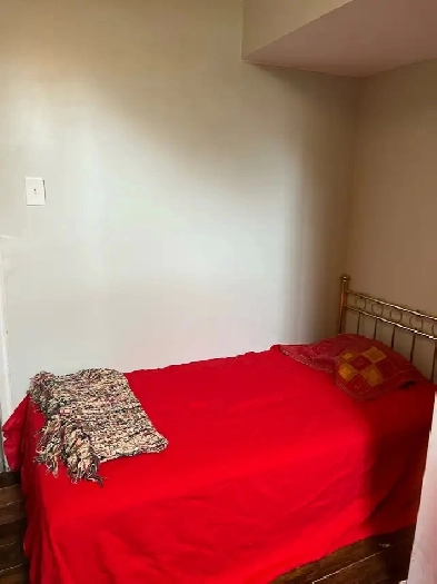 Room Near Algonquin College Barrhaven Non-smoking Image# 3