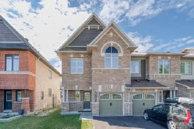 Beautiful End unit Townhouse for rent in Orleans Image# 7