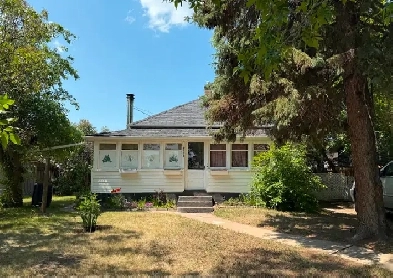 Cozy & Affordable Home in Stettler! Image# 5