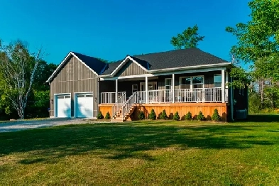 Stunning Custom Built Home - 2425 Old Fort Rd, Tay Township, ON Image# 9