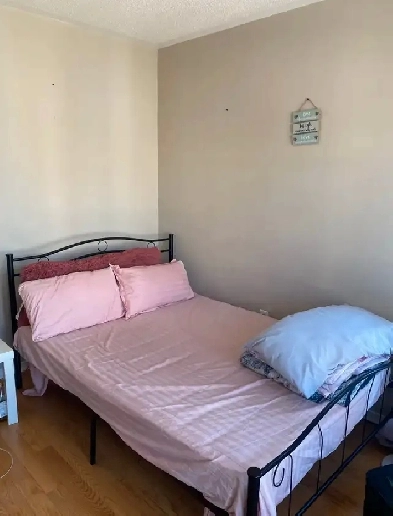 BEAUTIFUL FURNISHED ROOM FOR SHORT RENTAL FOR FEMALES Image# 7
