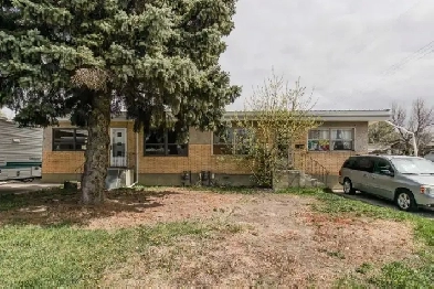 Spacious 2000sqft Renovated 3 Bedroom 2 Bath for Rent Image# 1