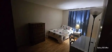 Grand Master Bedroom Nrth of Wolseley UofW/HSC/Polo P Now- Aug 1 Image# 6