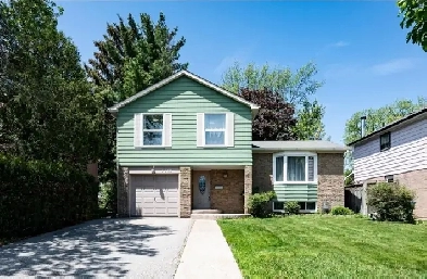 Detached Home in Mississauga for the price of Semi Image# 1