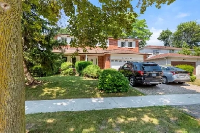 123 Abbeywood Trail | Banbury-Don Mills | Toronto Image# 1