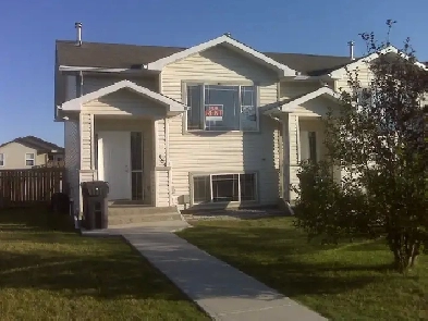 West side - 4 bedroom townhouse - close to U of L Image# 1