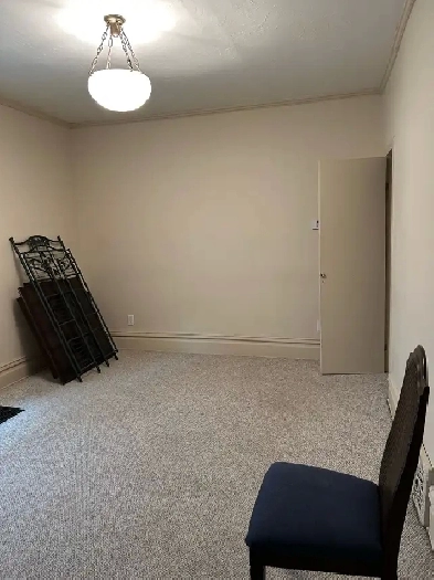 2 bedroom main floor duplex Image# 6