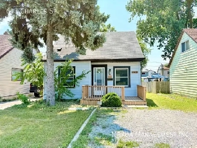 CHARMING 3 BED 1 BATH W/ LARGE YARD & CENTRAL AIR   HYDRO, WATER Image# 26