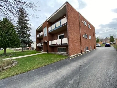 Comfortable 2 Bedroom in Ideal St. Catharines Location Image# 2