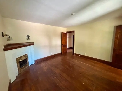 2 Bedroom Apartment Located in Niagara Falls Image# 8