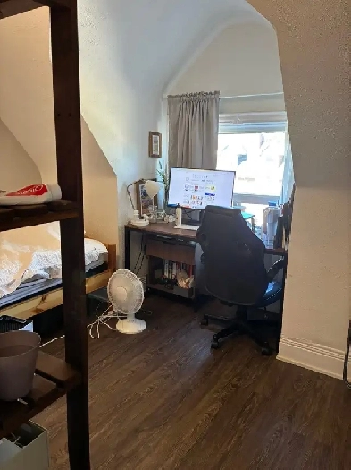 Room for rent in Downtown Toronto (little Italy) Image# 1