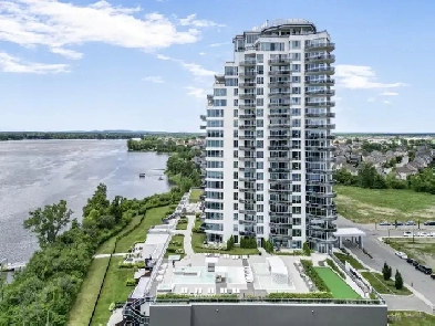 CONDO-AQUABLU-SAINTE-DOROTHÉE-BORD DE L'EAU Image# 5