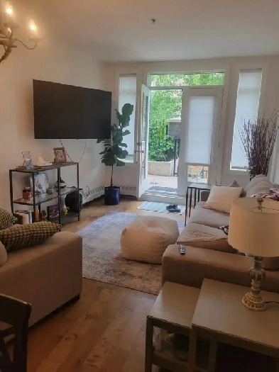 1 Bedroom   Den available immediately. Image# 1