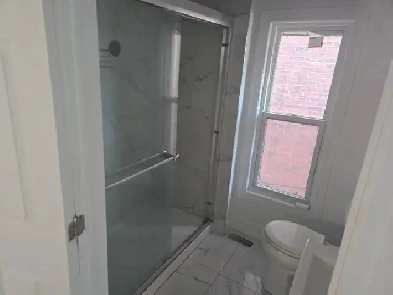 2-BEDROOM UNIT AVAILABLE IN HAMILTON AREA Image# 3