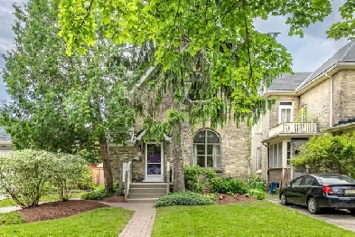 Yellow brick beauty in desirable Piccadilly District Image# 1