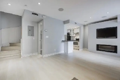 2-Bdrm Townhouse Condo at Yonge and Eglinton Image# 15