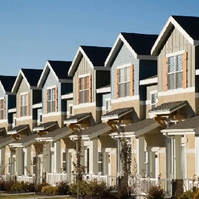 Looking for a Starter Home? Image# 1