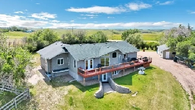 330085 Highway 56, Rural Starland County T0J 2B0 Image# 4